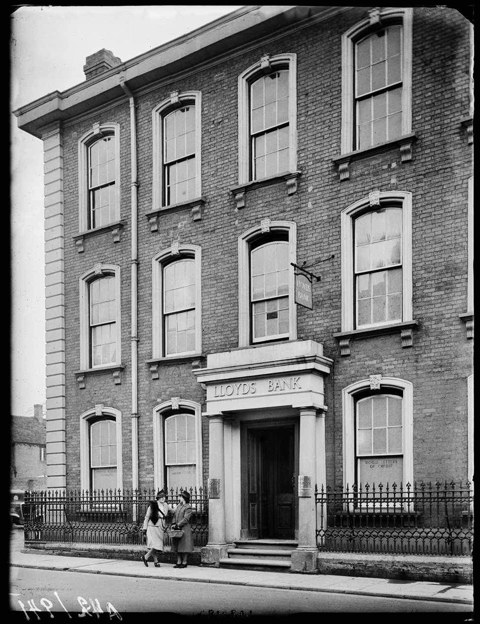 Lloyds Bank, High Street, Bromsgrove, 1942. od George Bernard Mason