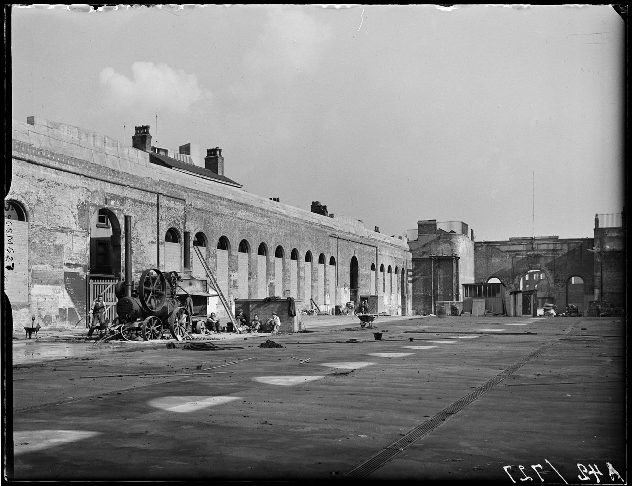 Market Hall, Worcester Street, Bull Ring, Birmingham, 1941. od George Bernard Mason