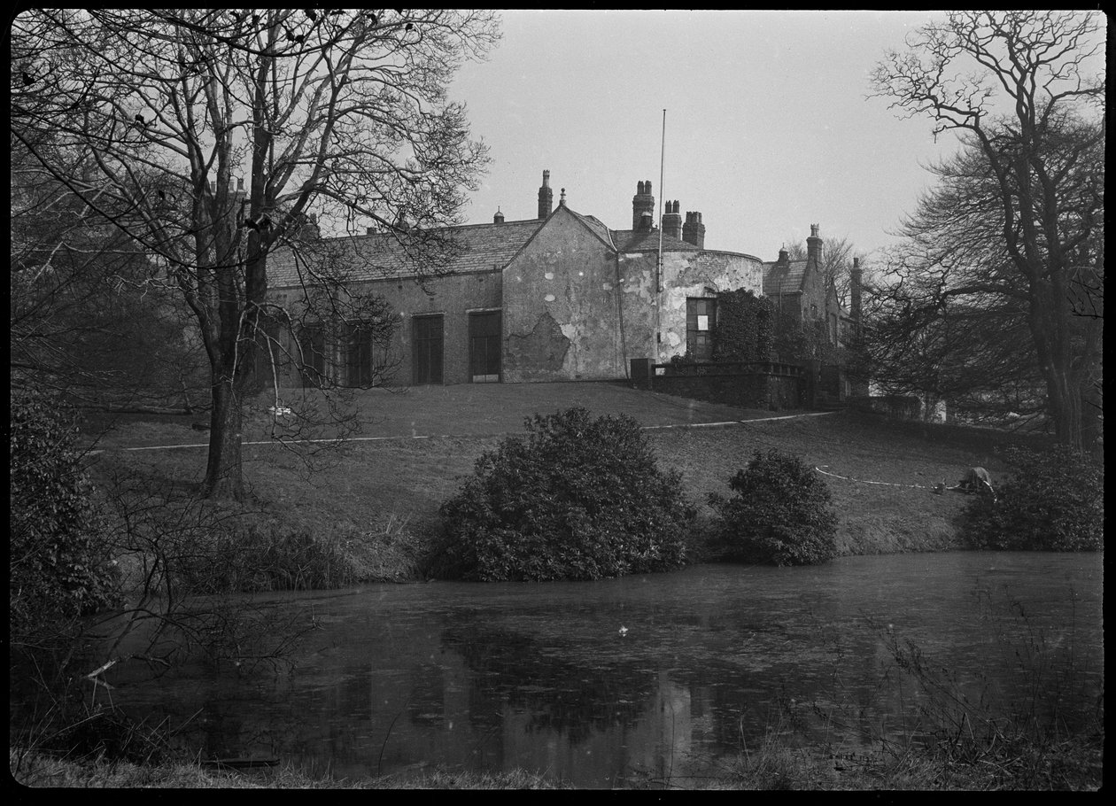 Barlow Hall, Barlow Hall Road, Chorlton Cum Hardy, Manchester, 1942. od George Bernard Wood