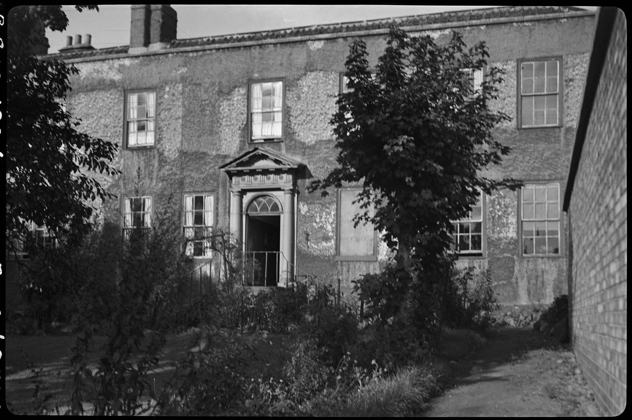 Clarence Hotel, Lead Yard, Darlington, 1942. od George Bernard Wood