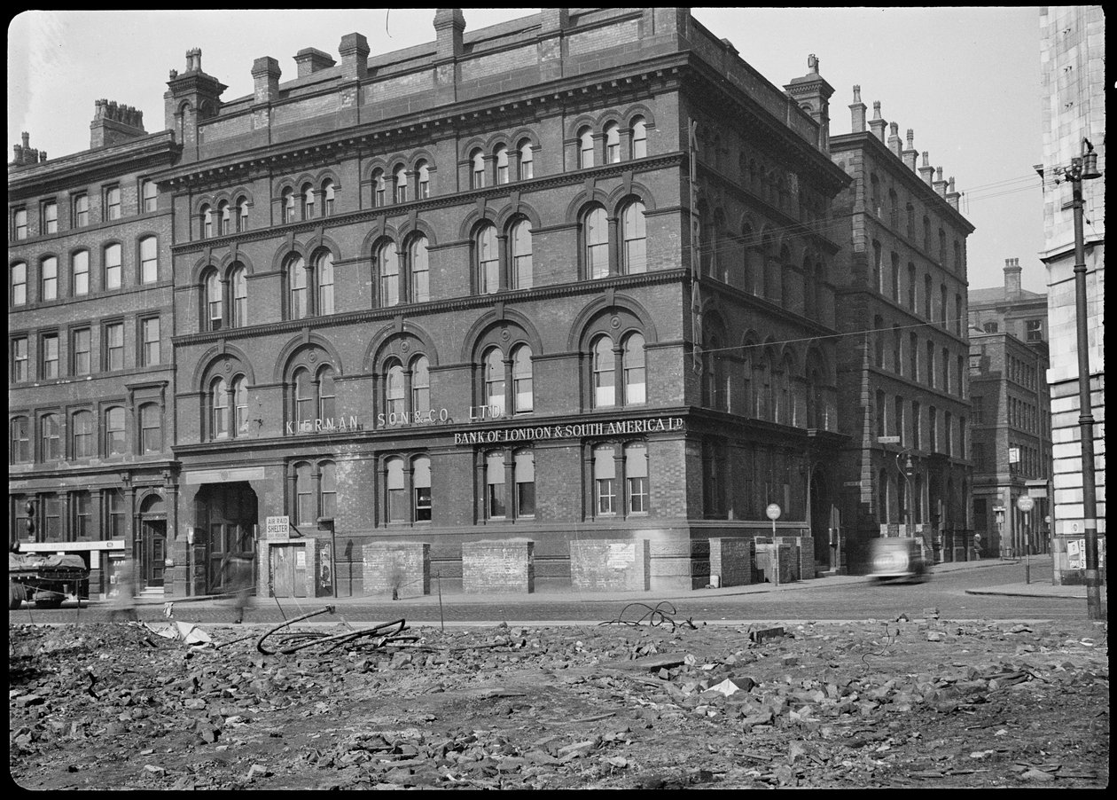 Fraser House, Charlotte Street, Manchester, 1942. od George Bernard Wood