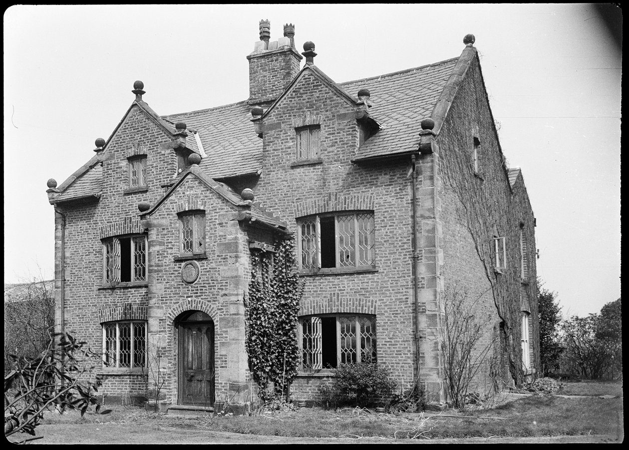 Knobb Hall, Manchester, 1942. od George Bernard Wood