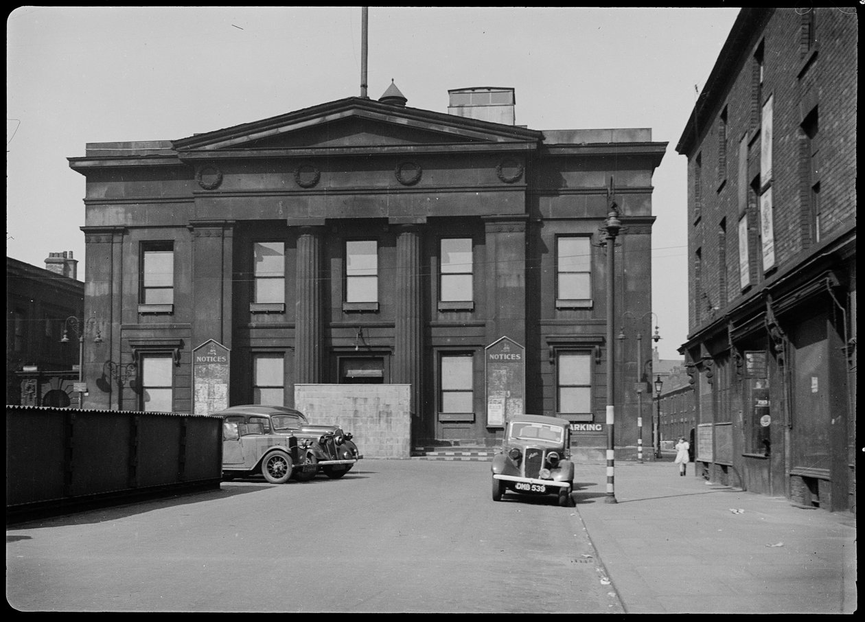 Radnice, Bexley Square, Salford, 1942. od George Bernard Wood