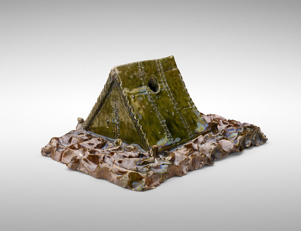 House-Tent Inkwell, c. 1900 (kamenina) od George E. Ohr