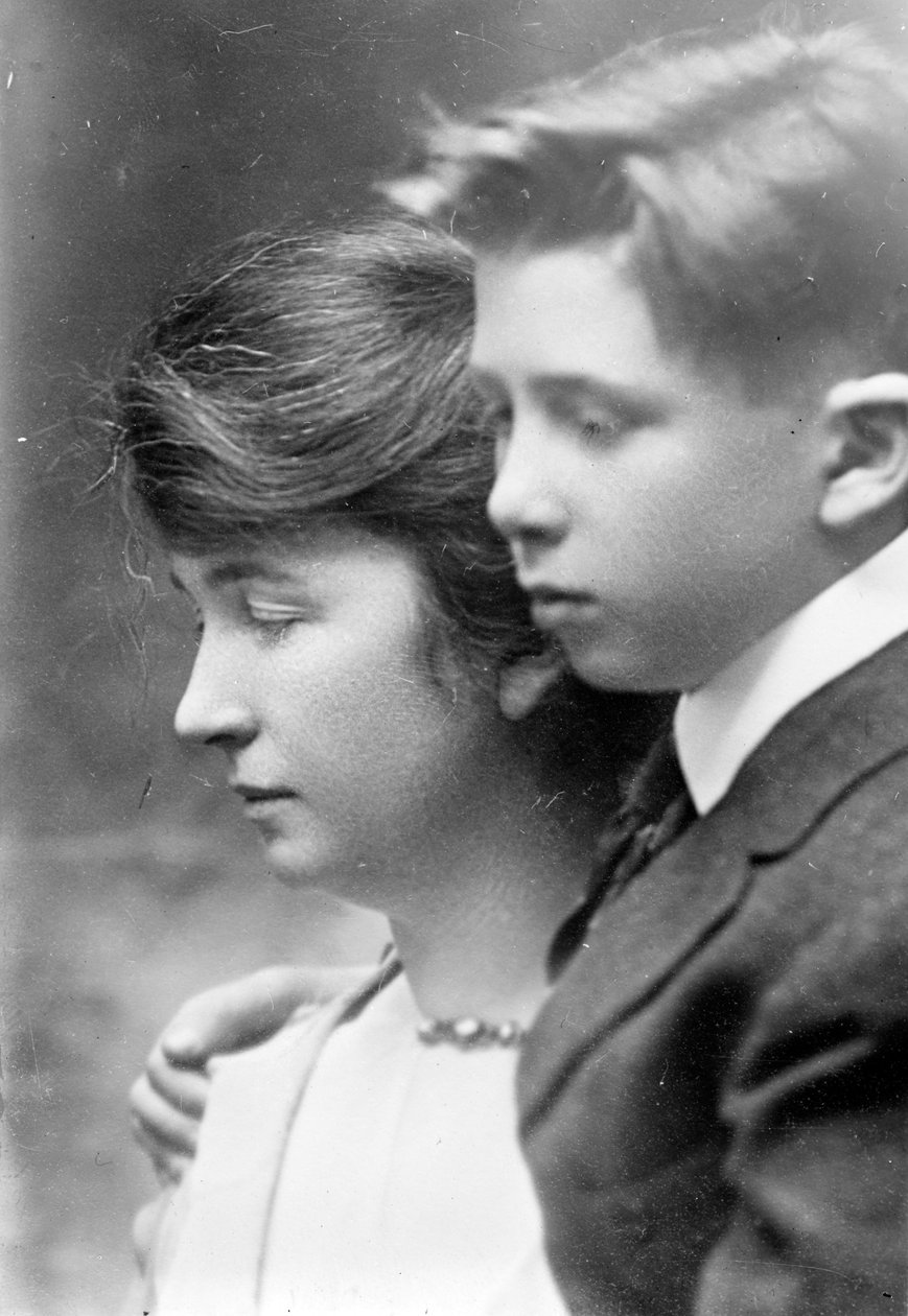 Margaret a její syn Stuart, kolem roku 1919 od George Grantham Bain