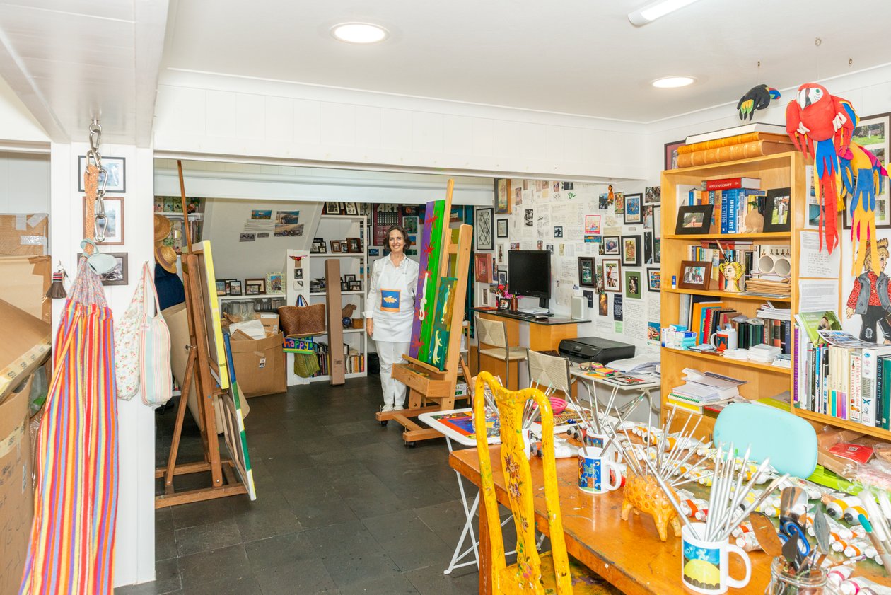 Cristina Rodriguez ve svém studiu, 2022 od Bartolome Esteban and studio Murillo