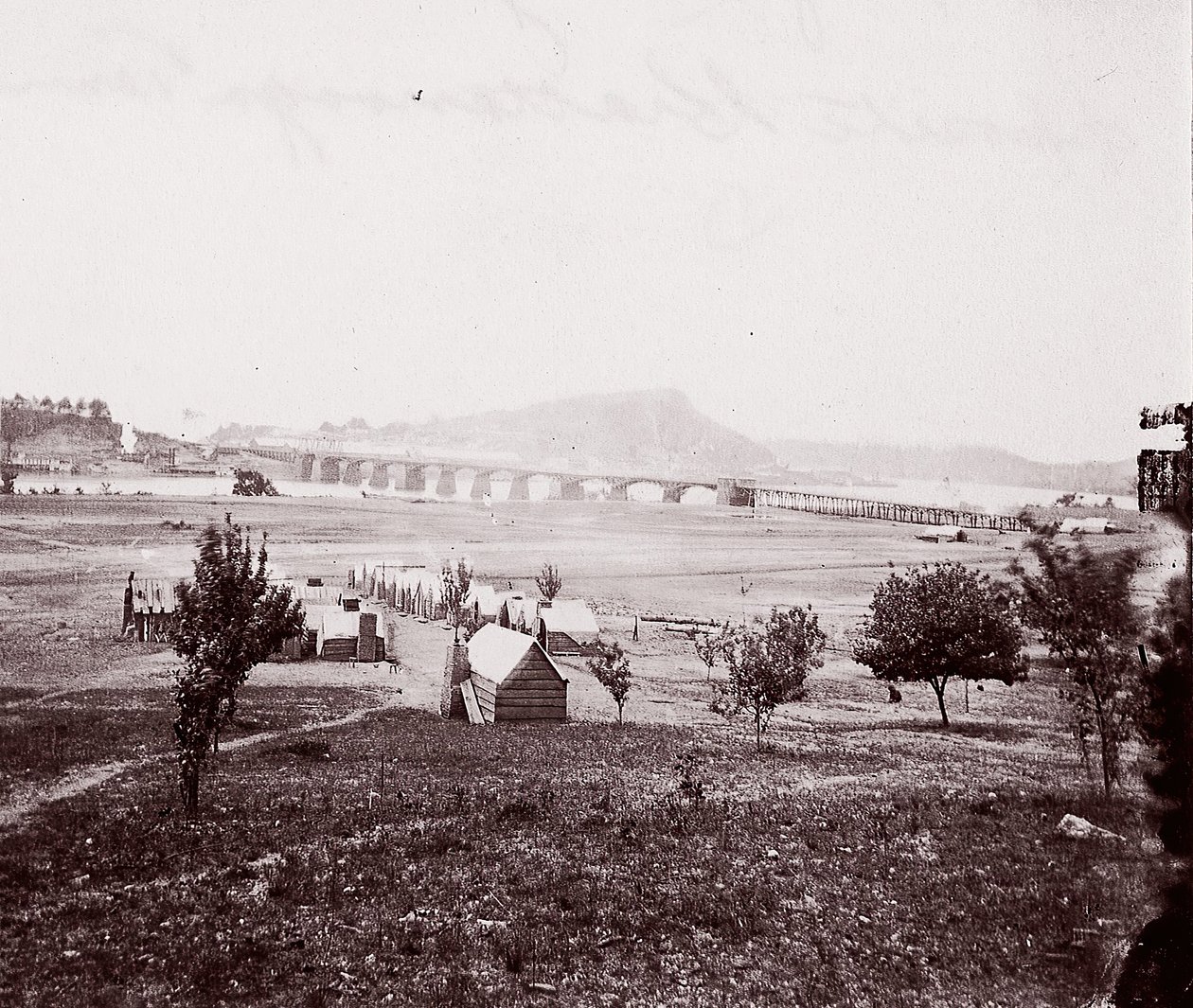 Bridge Builders Camp naproti Chattanooga, ca. 1864. od George N. Barnard