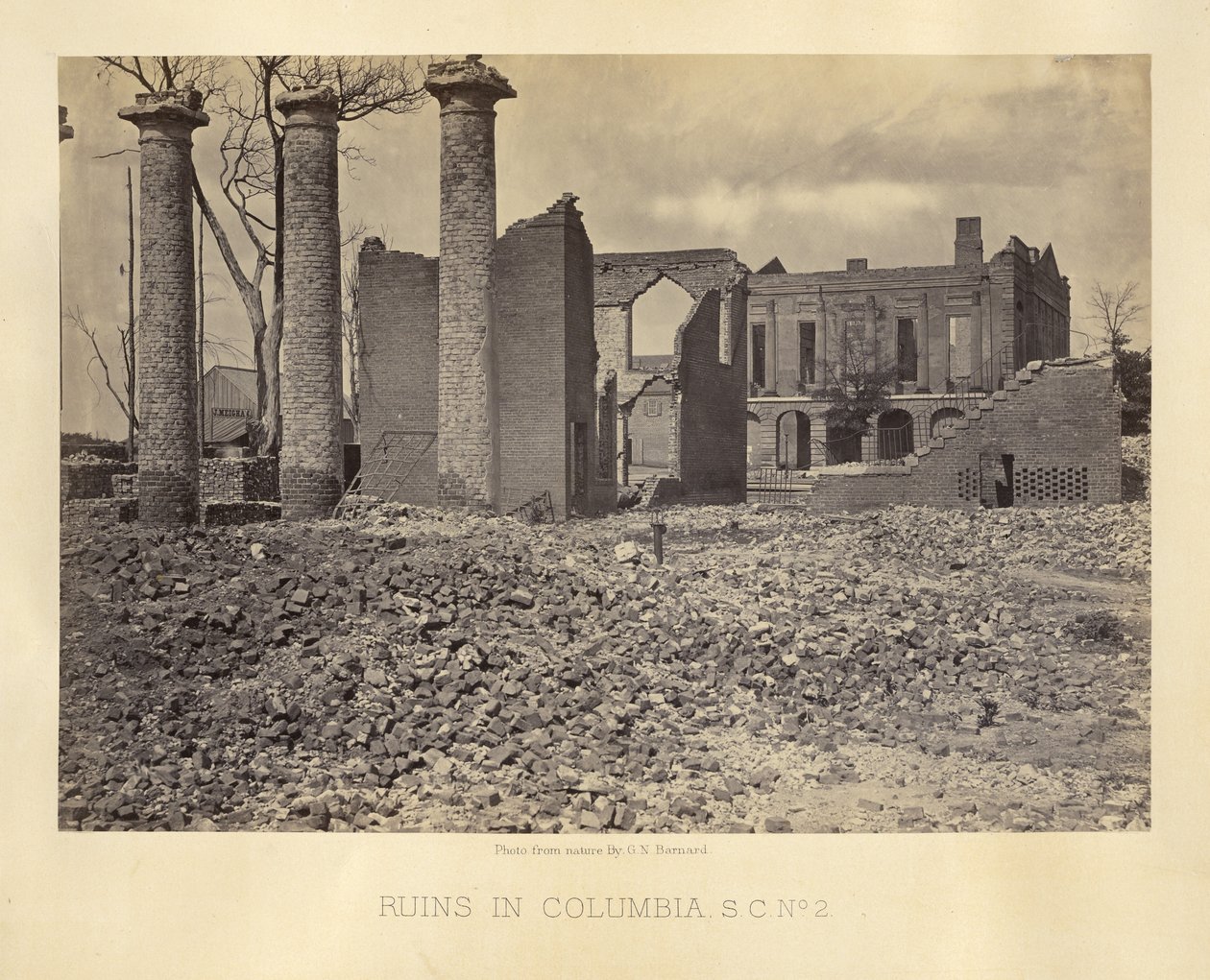 Ruiny v Columbii v Jižní Karolíně, č. 2 od George N. Barnard