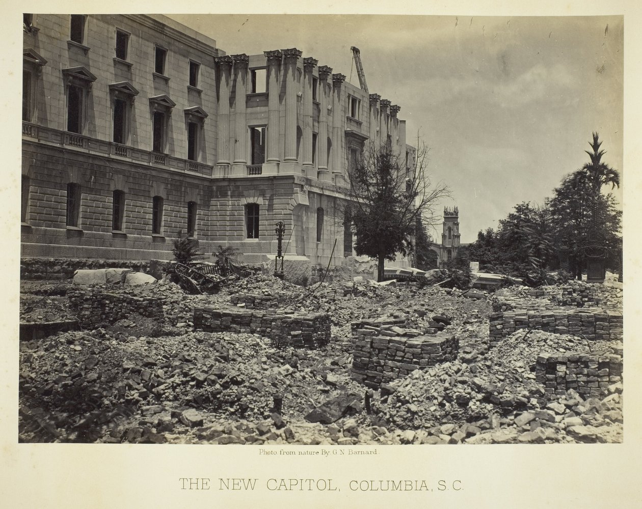 Nový Kapitol, Columbia, SC od George N. Barnard