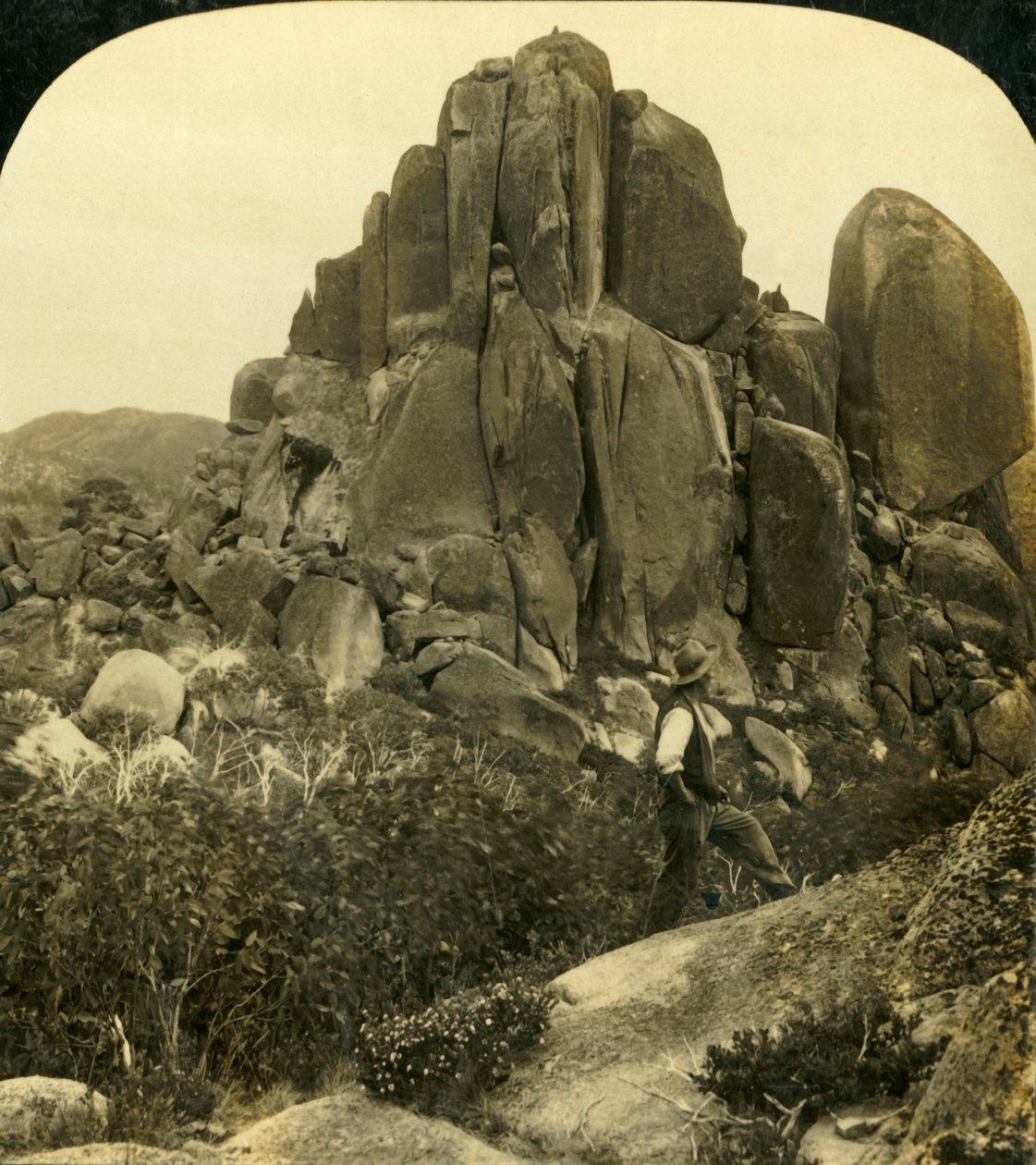 Cathedral Rock, Buffalo Ranges, Victoria, Austrálie, c1909. od George Rose