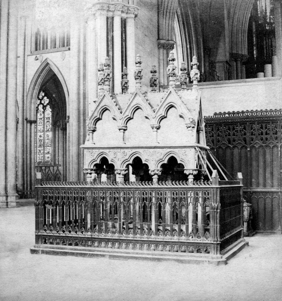 Památník Waltera de Grey, York Minster, York, Severní Yorkshire, počátek 20. století. od George Washington Wilson
