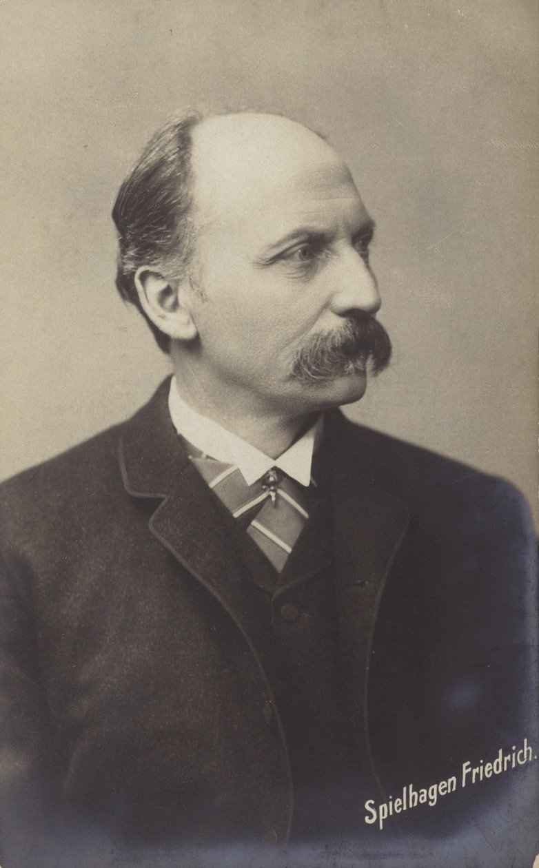 Friedrich Spielhagen (1829-1911), německý spisovatel a překladatel (čb fotografie) od German Photographer