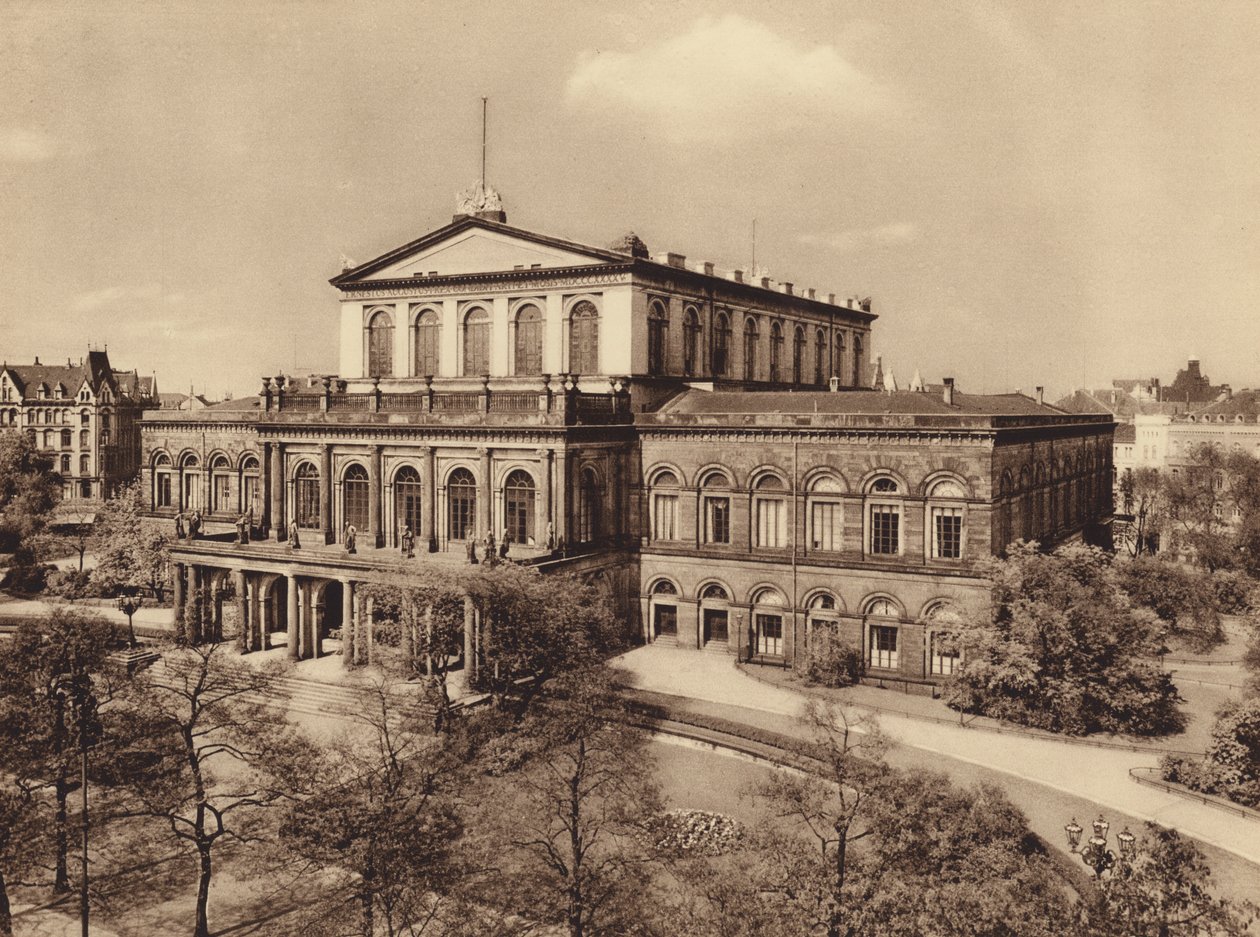 Státní opera, Hannover (čb fotografie) od German Photographer