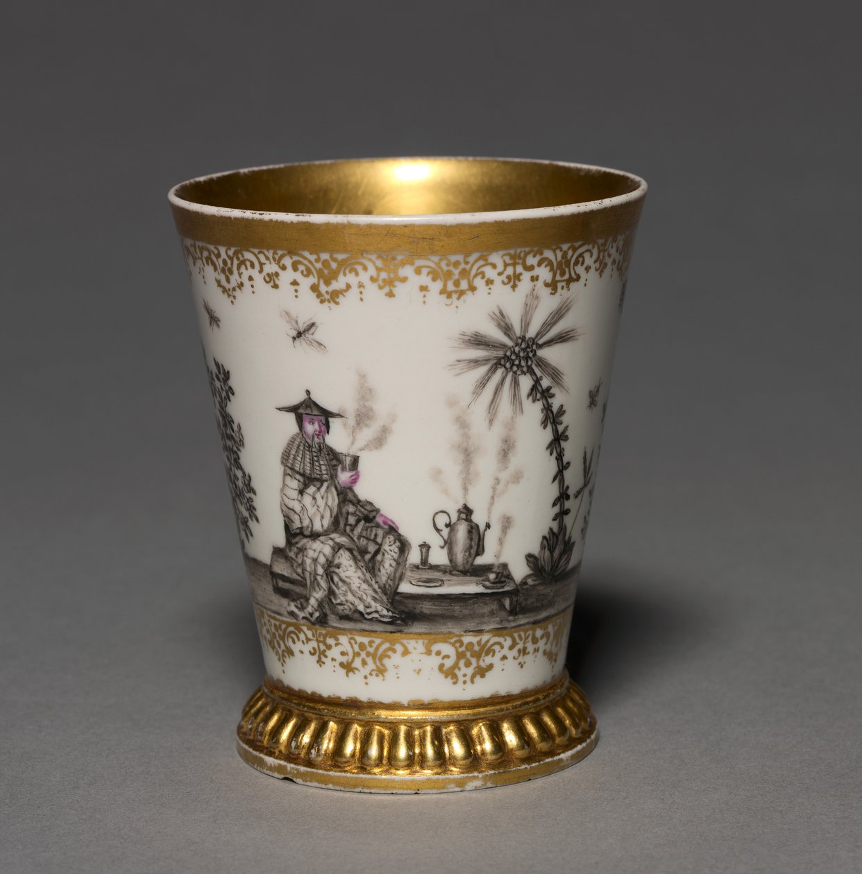 Kádinka, výrobce Meissen Porcelain Factory, Německo, před 1720 (porcelán, interiér zlacený) od German School