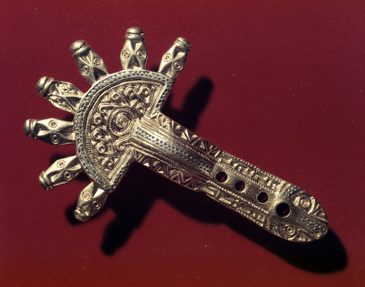 Fibula, Laucha (kov) od German School