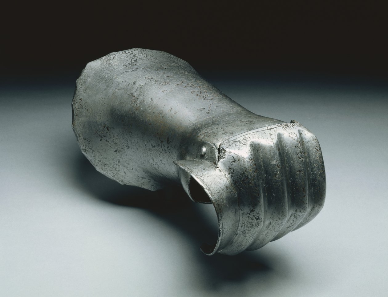 Rukavice pro rytíře, cca 1560-80 od German School