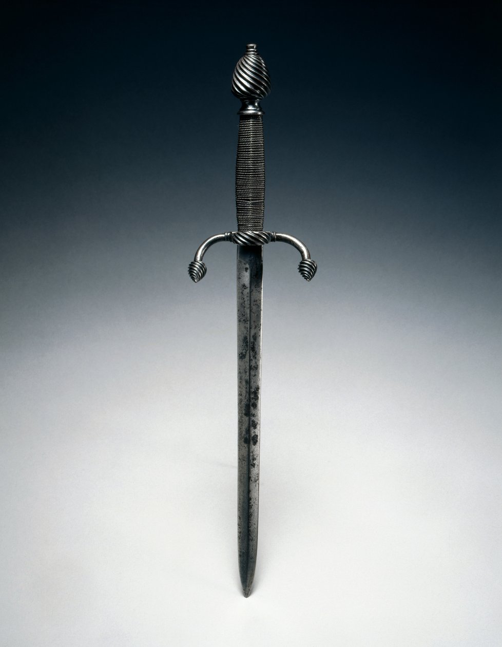 Párovací dýka, cca 1600 (ocel s drátěnou rukojetí) od German School