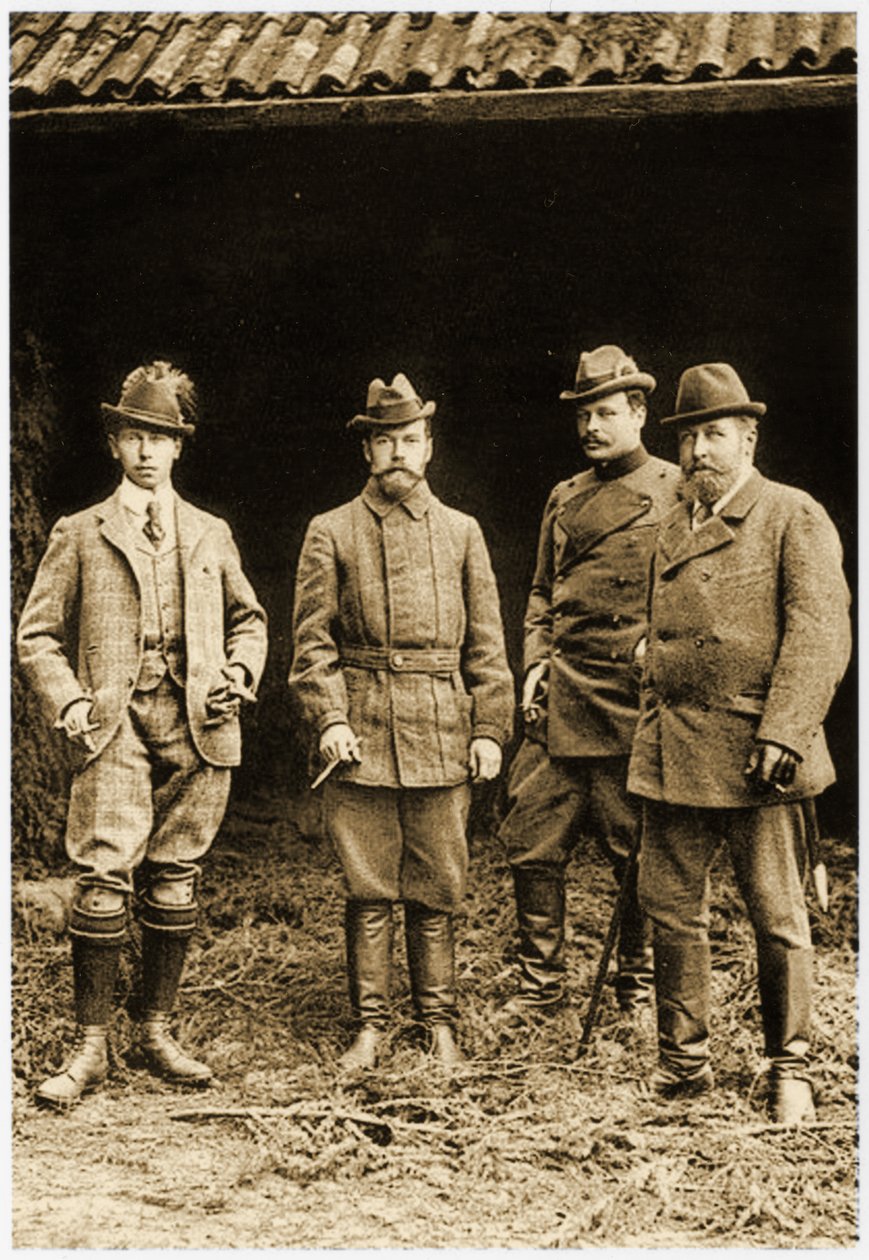 Princ Alfred, car Nicholas II a Ernst Ludwig od German School