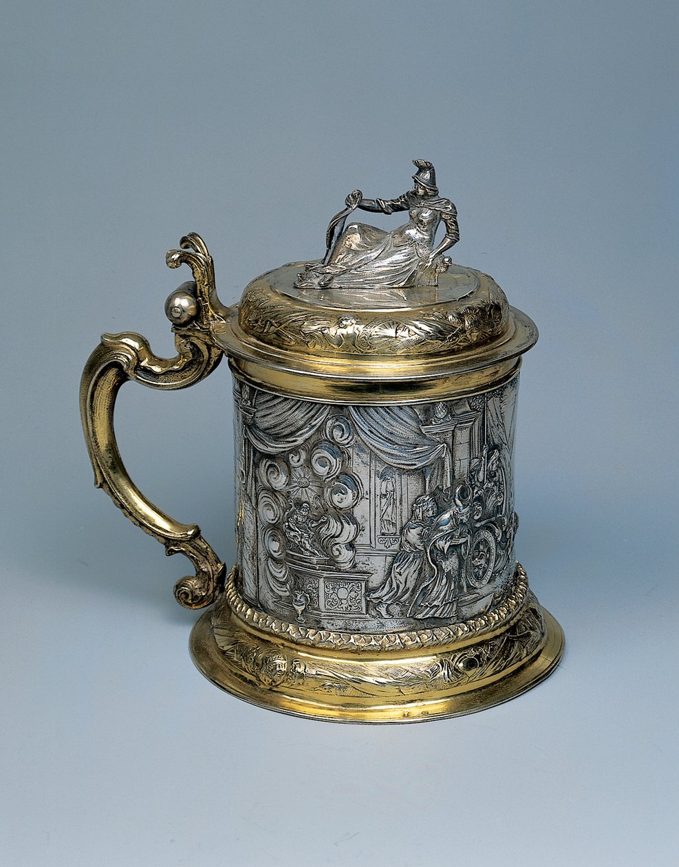 Tankard, tělo pronásledované se scénou představující Alexandra a legendu o gordickém uzlu, Gdaňsk, kolem roku 1680 (balíček zlacené stříbro) od German School