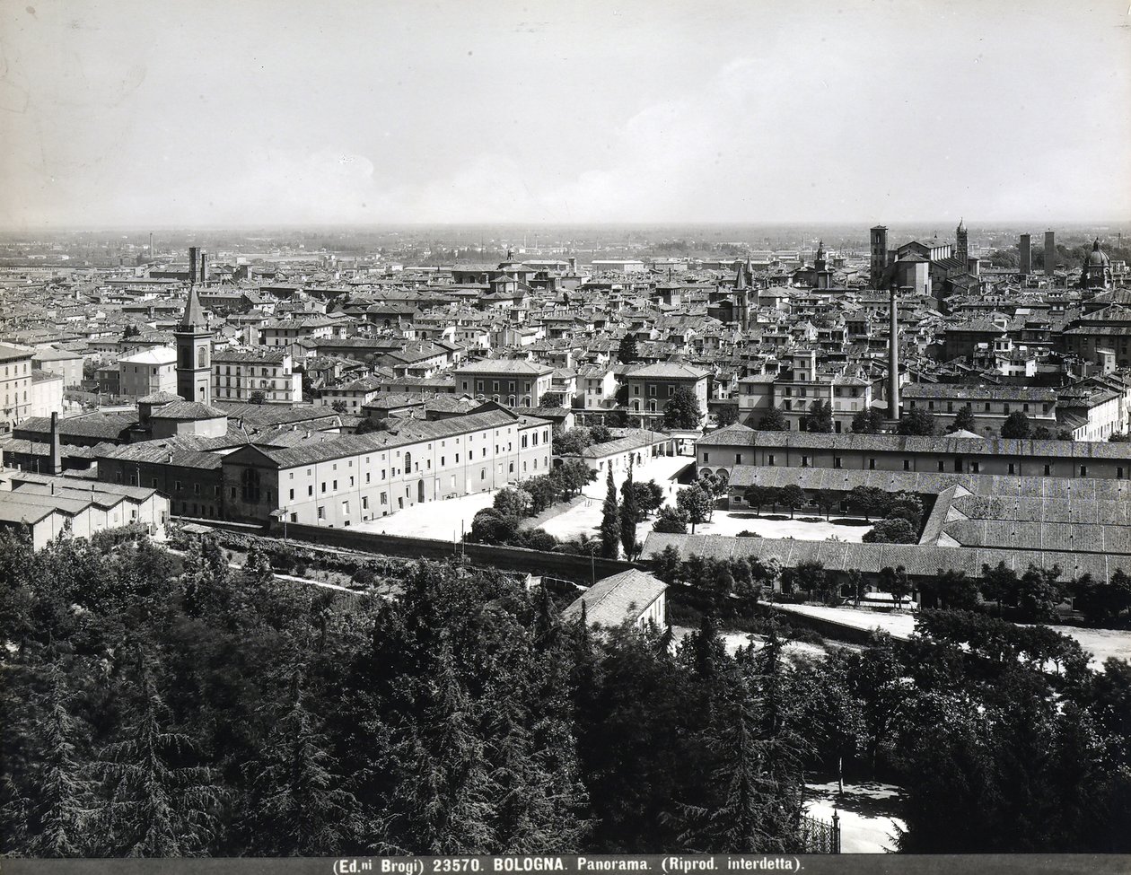 Panoramatický výhled na Bolognu s továrnami a náměstím. od Giacomo Brogi