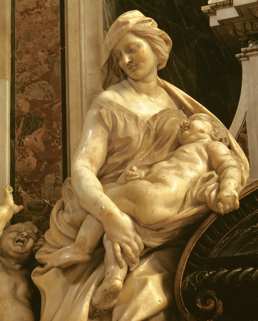 Detail milosrdenství z mramoru z hrobky Urbana VIII. od Gian Lorenzo Bernini