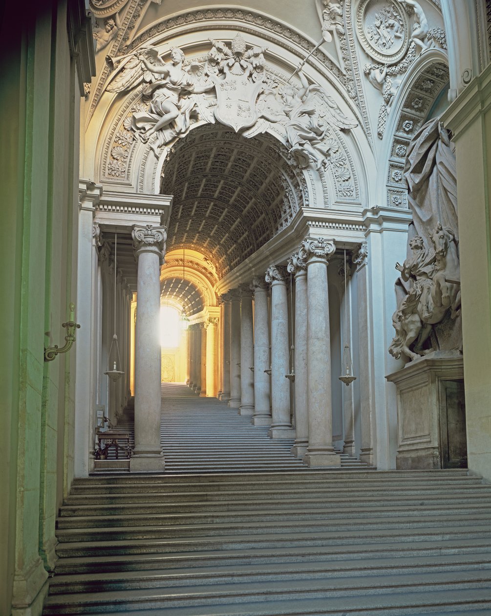 Interiér s pohledem na schodiště od Gian Lorenzo Bernini