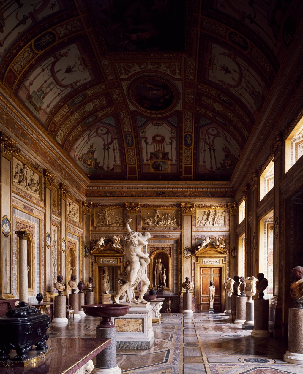 Pokoj císařů se znásilněním Proserpiny v centru, Gian Lorenzo Bernini, Galleria Borghese, Řím, Itálie od Gian Lorenzo Bernini