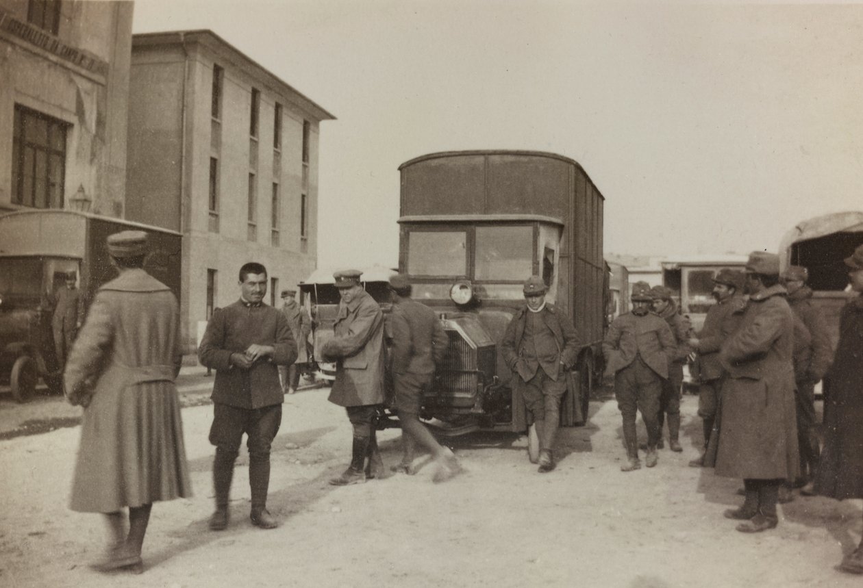 Album "Pictures of War II": Italští vojáci v Gradisca Sagrado, Gorizia, Itálie (černobílá fotografie) od Gigliucci Gigliucci