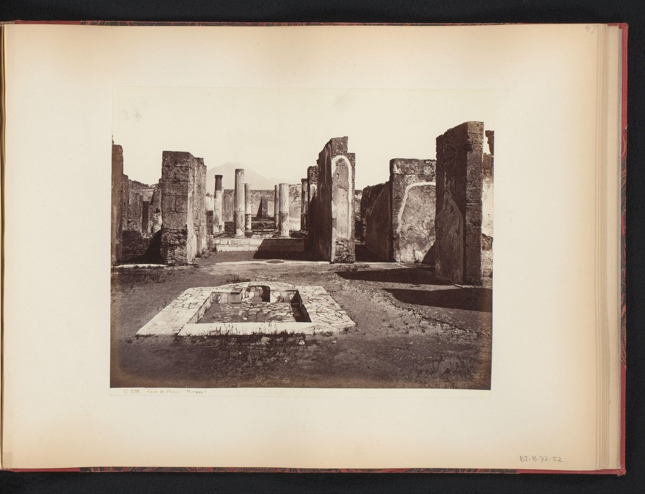 Pohled na ruiny Casa di Pansa v Pompejích, Itálie Casa di Pansa (Pompeje) (název na objektu) od Giorgio Sommer (attributed to)