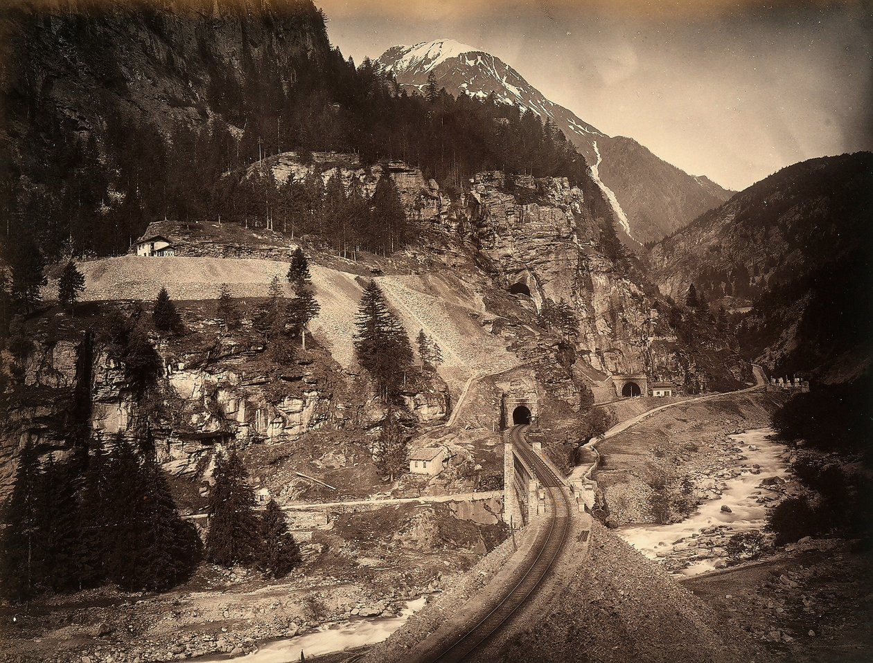 Úsek železnice San Gottardo ve Faido od Giorgio Sommer