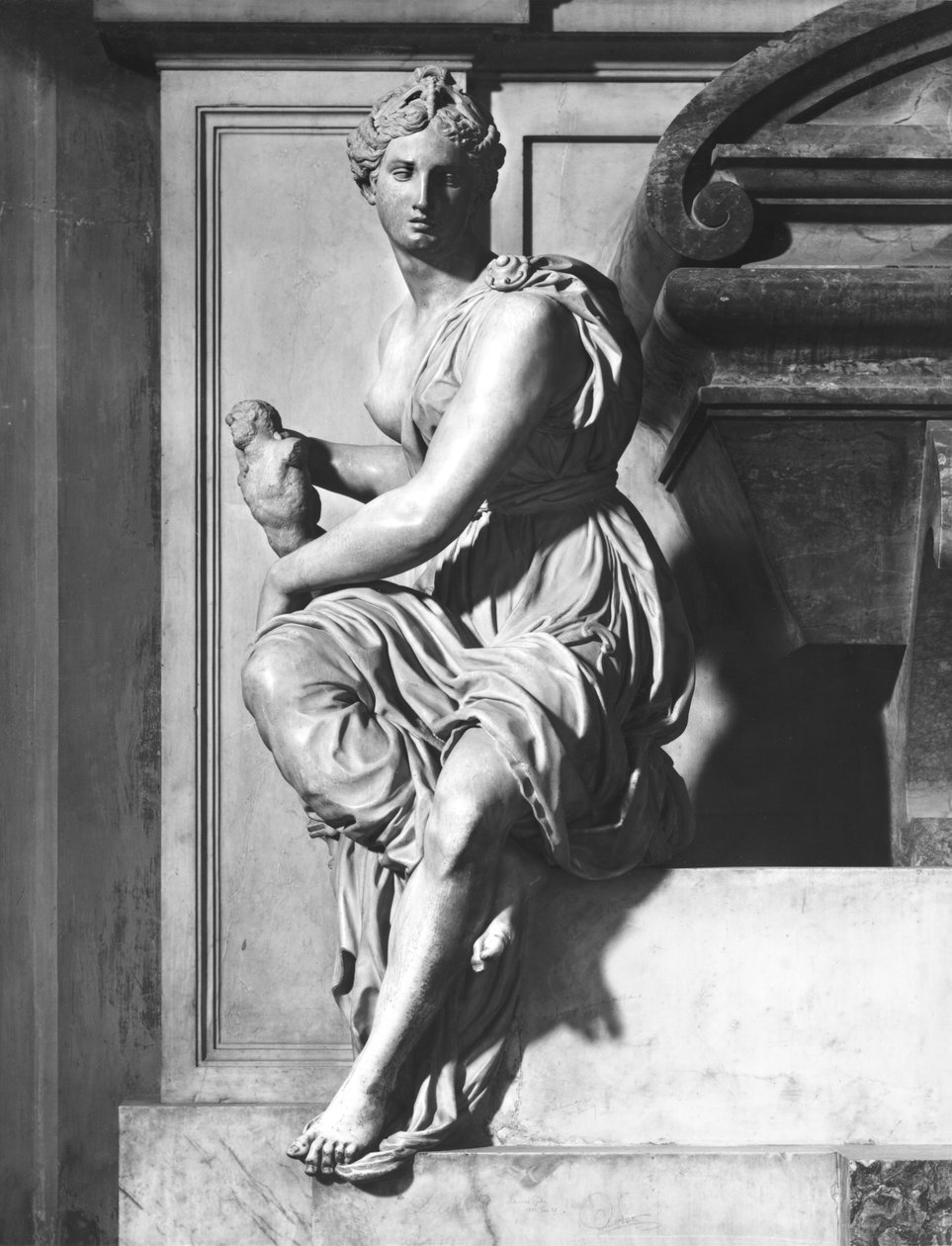 Památník Michelangela Buonarrotiho (1475-1564), detailní personifikace sochy (mramor) od Giorgio Vasari