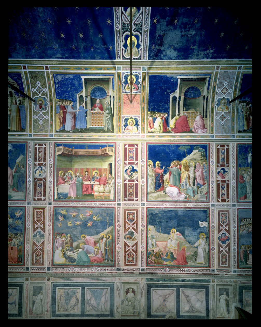 Pohled na fresky na levé stěně, cca 1303-05 (po restaurování) od Giotto di Bondone