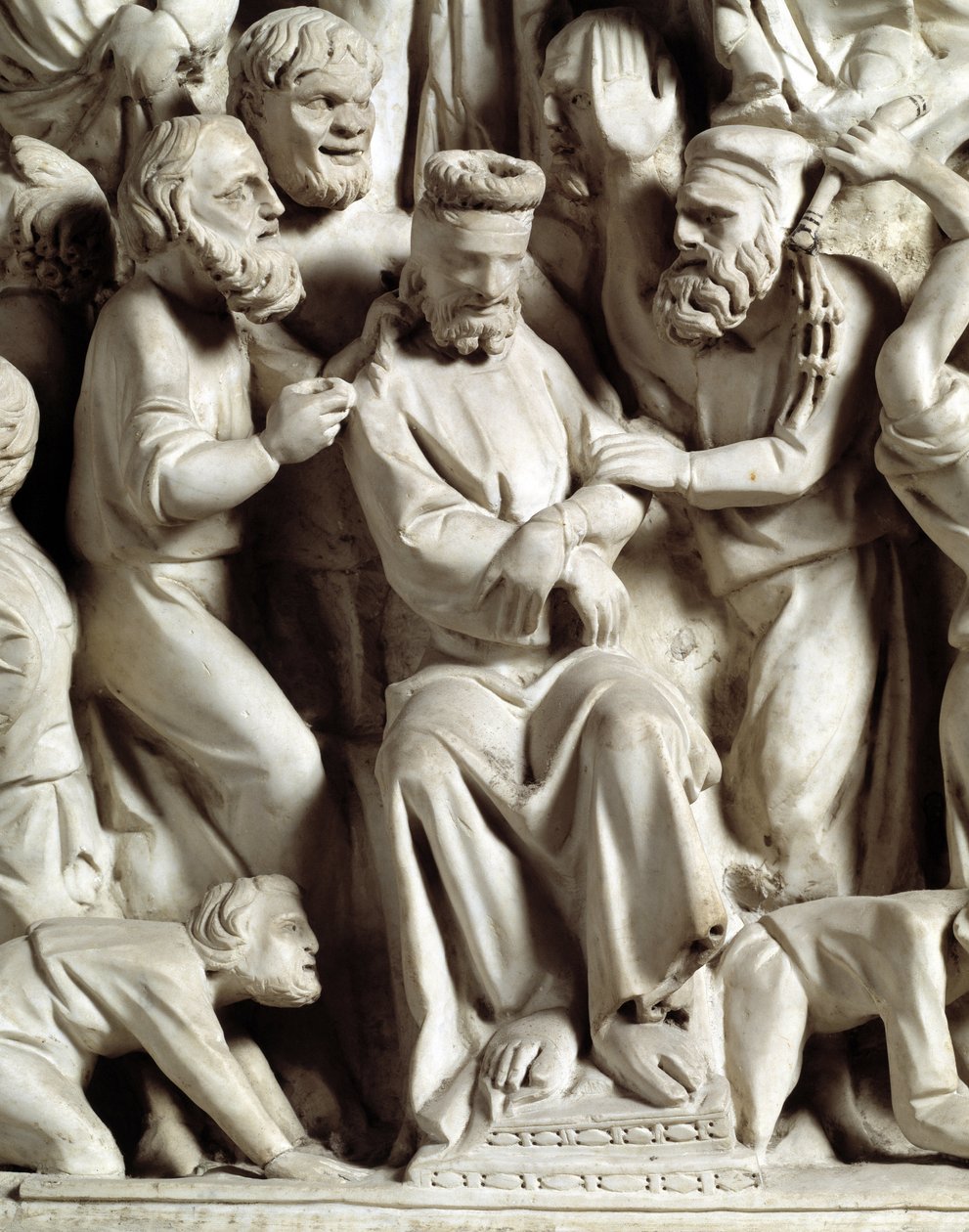 Detail reliéfů Židle realizovaný Giovanni Pisano (1248-1314): Detail reliéfů mramorové kazatelny, Ježíš zesměšněn 1302-1311 Cathedrale of Pisa (Duomo di Pisa), Itálie od Giovanni Pisano