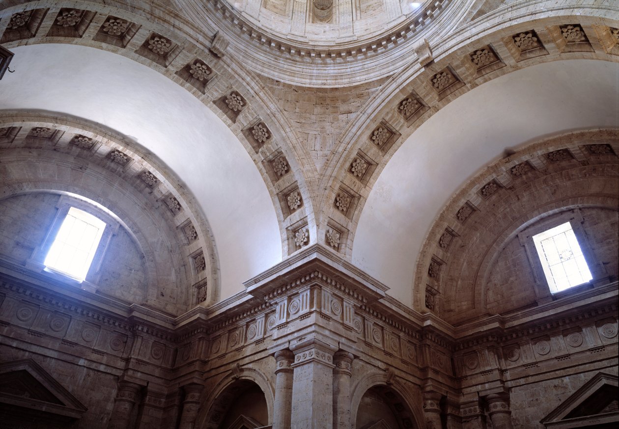 Vnitřní pohled na kostel San Biagio (1518-1545) od Giuliano Giamberti da Sangallo