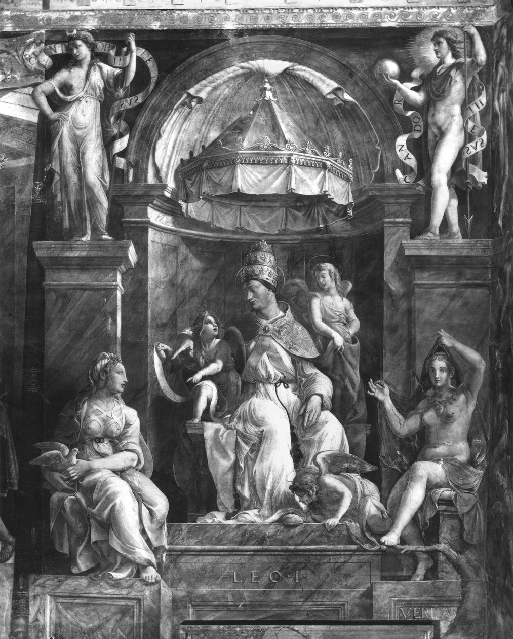Papež Lev I. Veliký (asi 390-461) mezi dvěma ctnostmi, Rafaelovými komnatami (viz také 252780 a 252781) od Giulio Romano