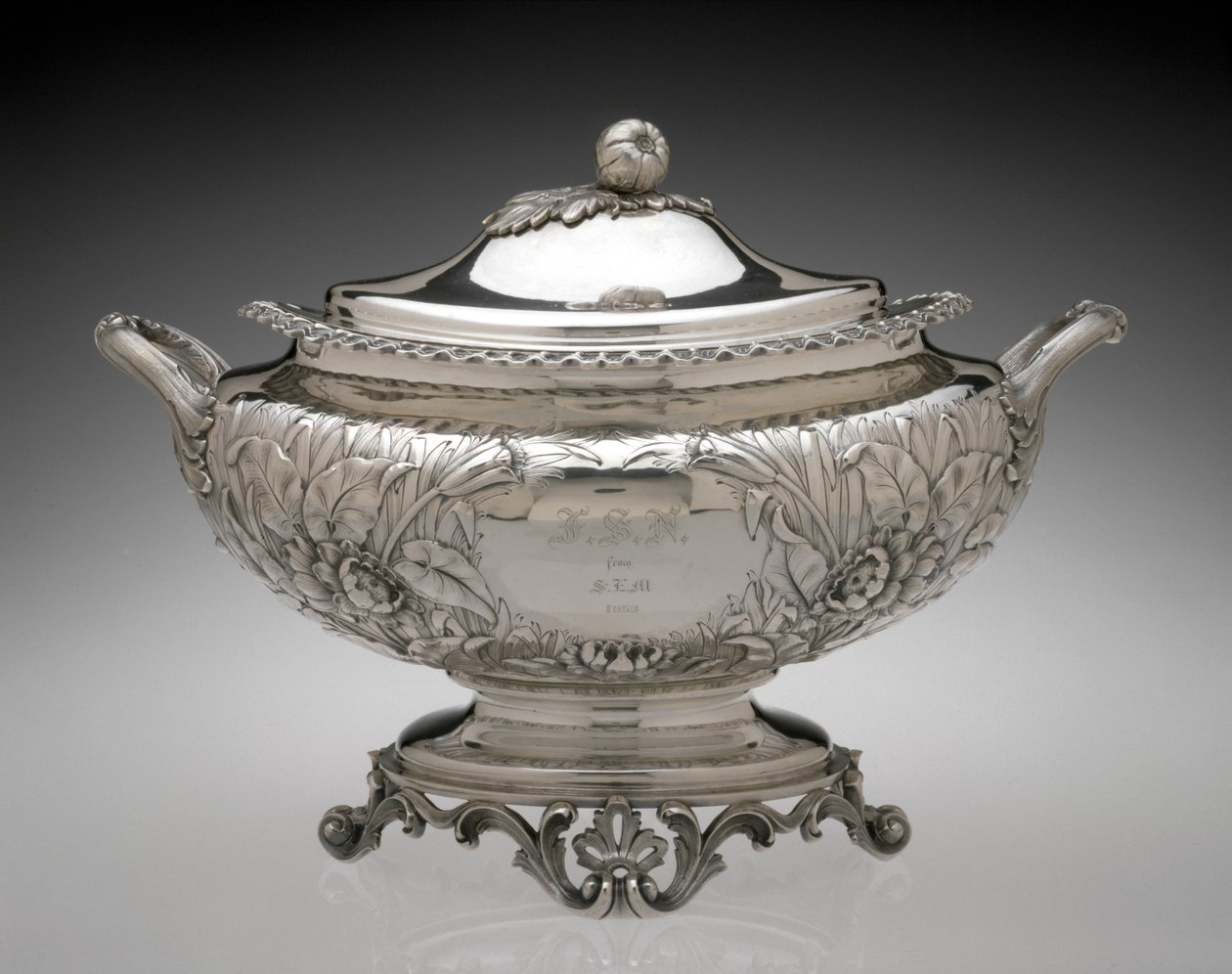 Soup Tureen, od Gorham Manufacturing Company, kolem roku 1858 (stříbrná) od Gorham Manufacturing Company Gorham Manufacturing Company