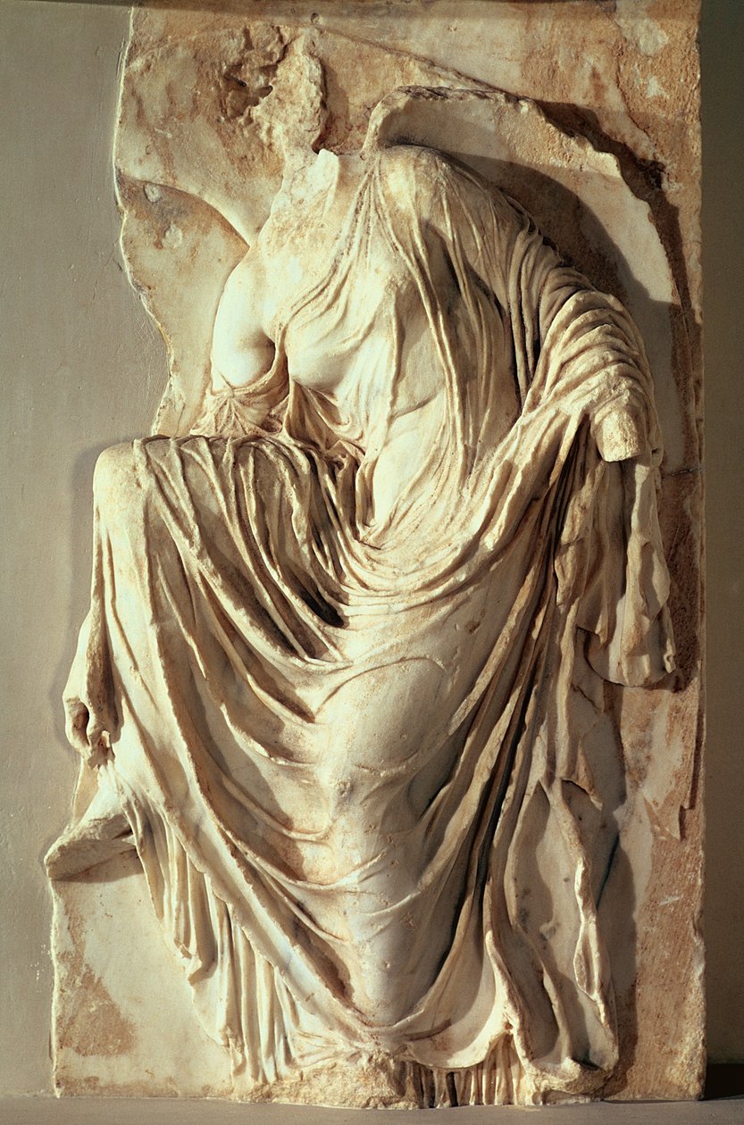 Athena Nike si upravuje sandál, cca 420-420 př. n. l. (mramor) od Greek