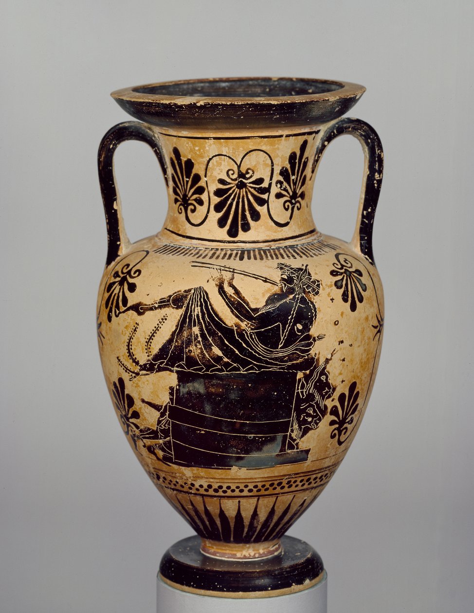 Půdní černofigurová amfora hudebník hrající na píšťalu (keramika) (reverz viz 103376) od Greek