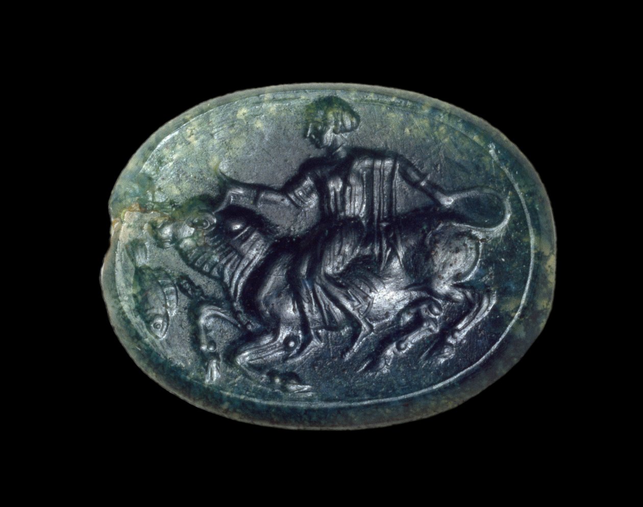 Skaraboid zobrazující Europu a býka, řečtina z Kypru, pozdně archaická (nefrit) od Greek