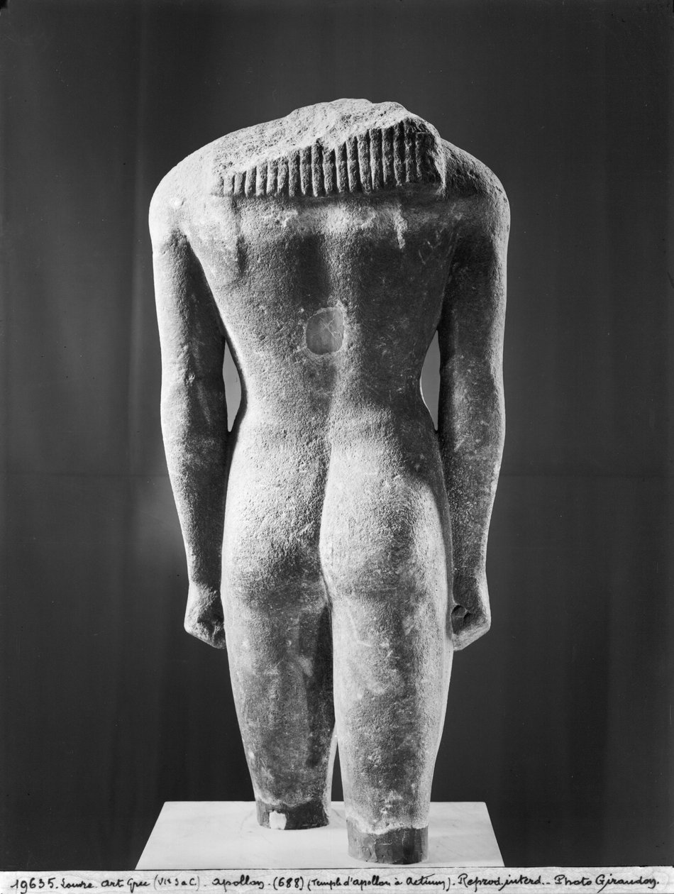 Torzo kouros, z Actium, c.570 př.nl (mramor) (viz také 24996) od Greek