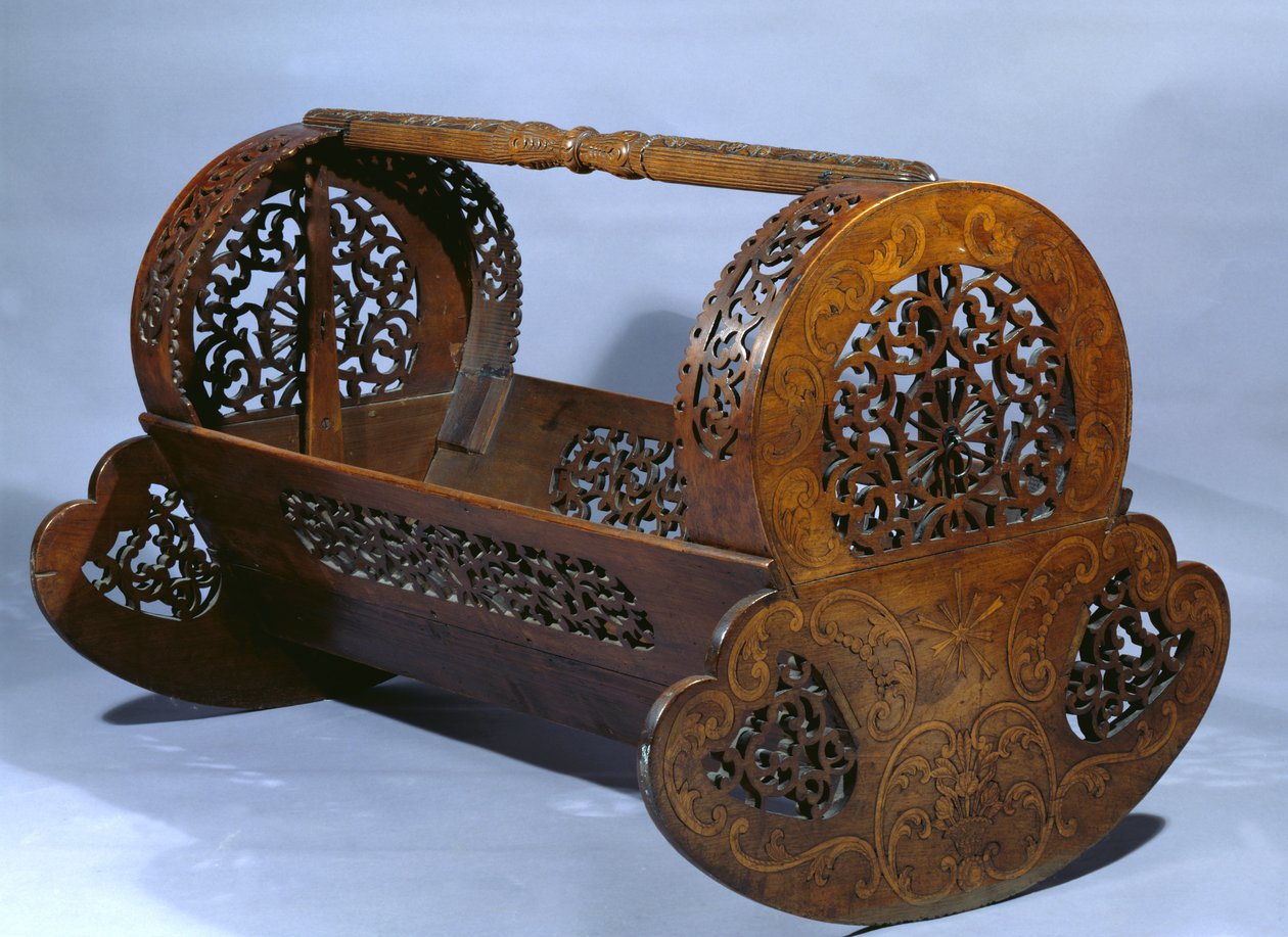 Cradle, z Rhodosu, Dodecanese (vyřezávaný ořech) od Greek School