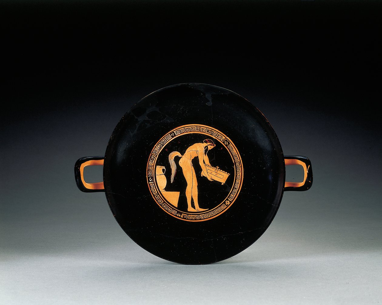 Attic Červenofigurový kylix, cca 470 př. Kr od Greek