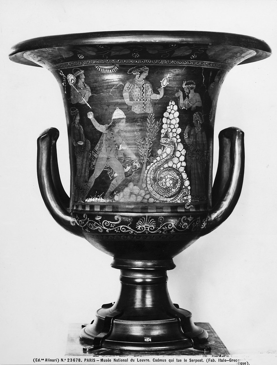 Kráter Bell s mytologickými výjevy zobrazujícími Cadma a hada (keramika) od Greek