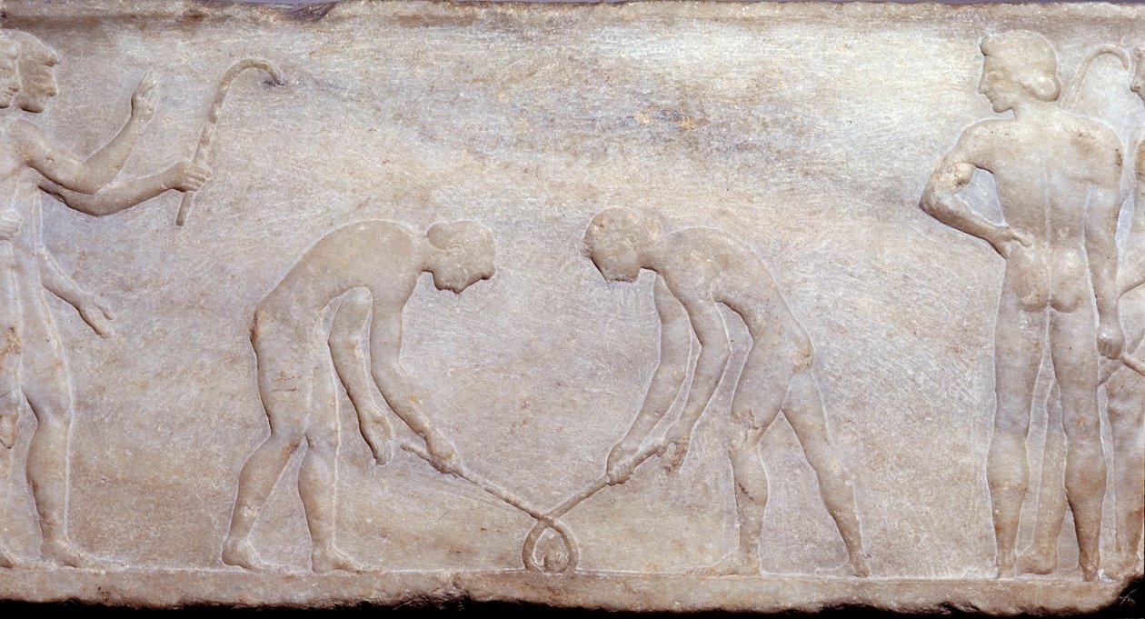 Umění starověkého Řecka: Míčová hra s lakrosem (princip současného hokeje). Nízký reliéf sochařství. Archeologické muzeum v Athénách od Greek