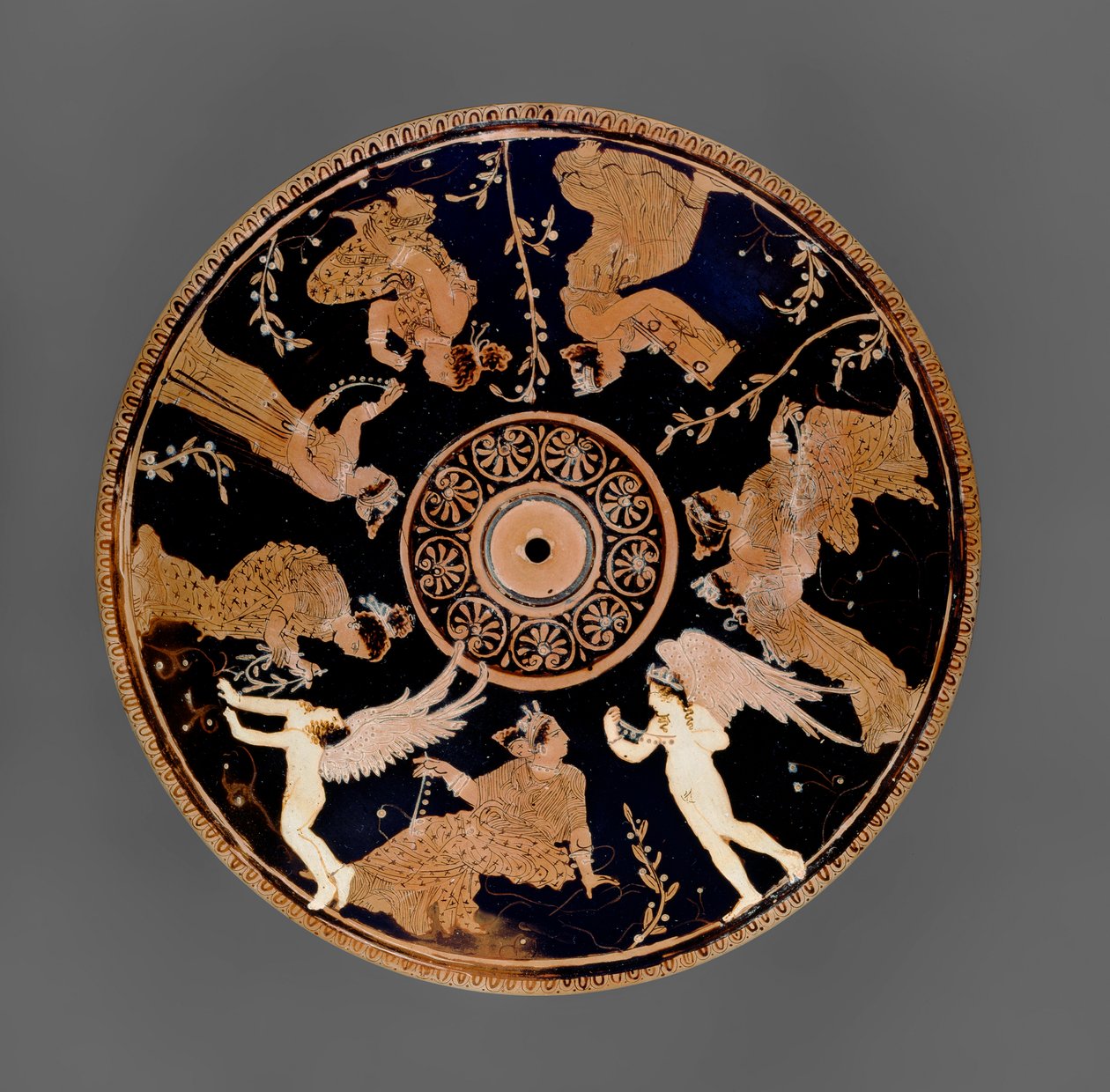 Pyxis v podkrovní červené postavě, detail víka zdobený ženami držícími žetony lásky a náhrdelníky, v blízkosti Medidias Painter (keramika) od Greek School