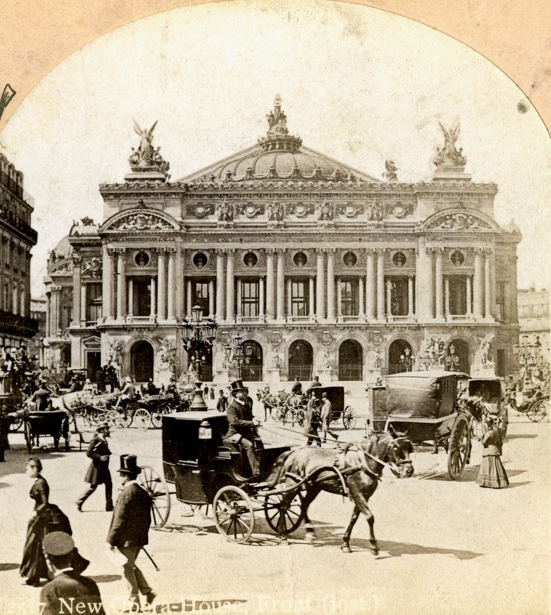 Velká opera, Paříž, konec 19. století. od Griffith and Griffith