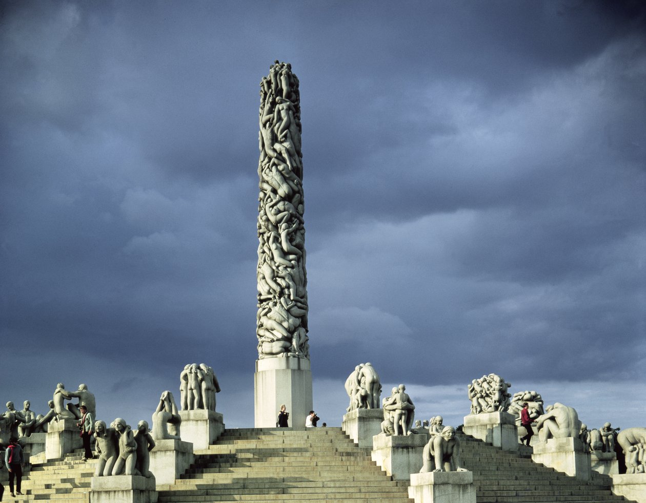 Pohled na plošinu Monolit, postavená v letech 1929-43 od Gustav Vigeland