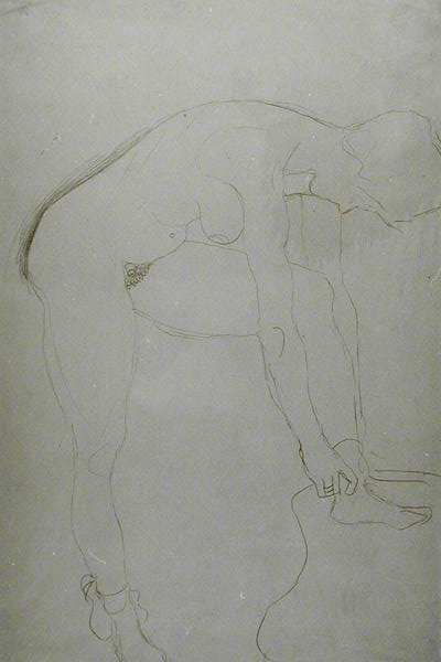 Stojící akt se vztyčenýma nohama, cca 1907 (tužka na japonském papíře) (černobílá fotografie) od Gustav Klimt