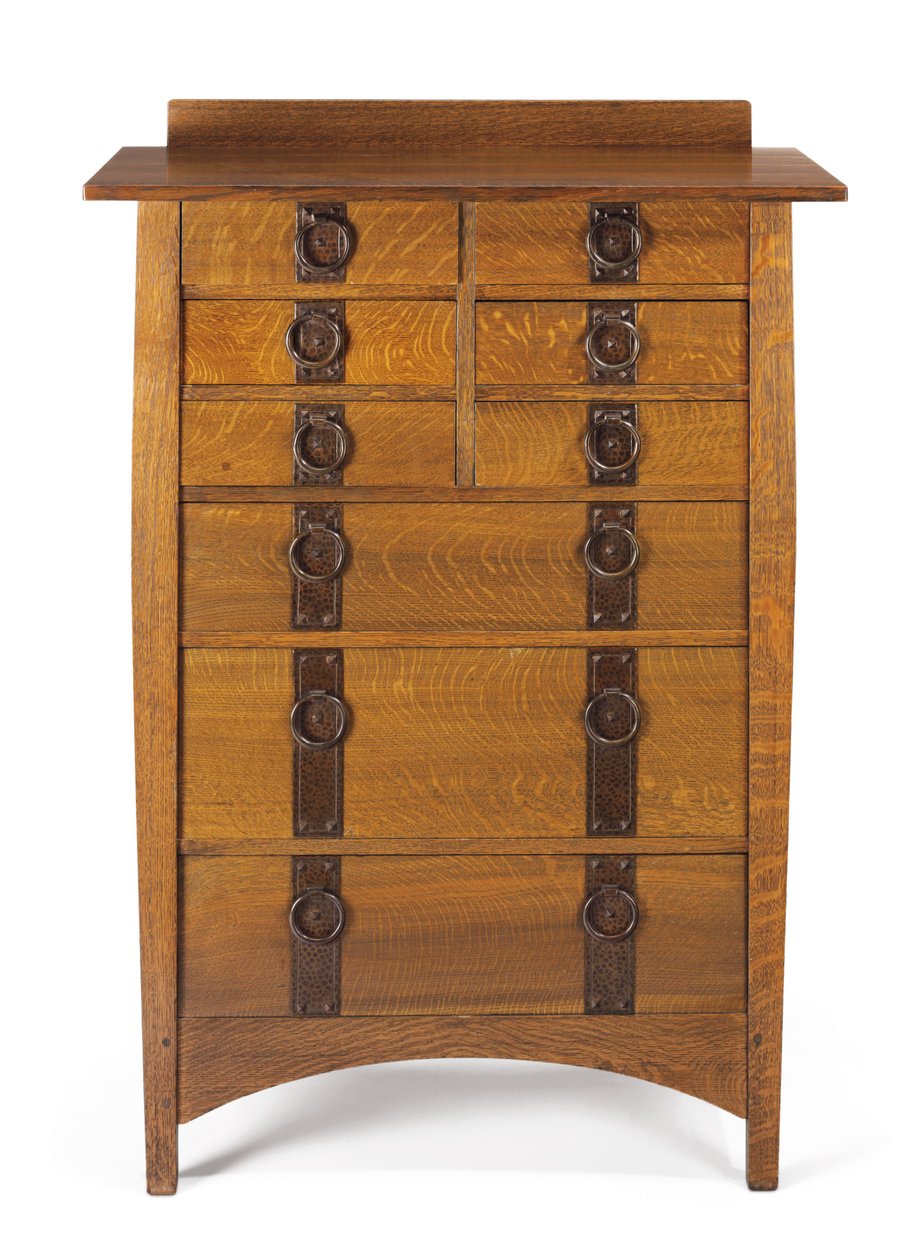 Komoda, model č. 913 od Gustav Stickley