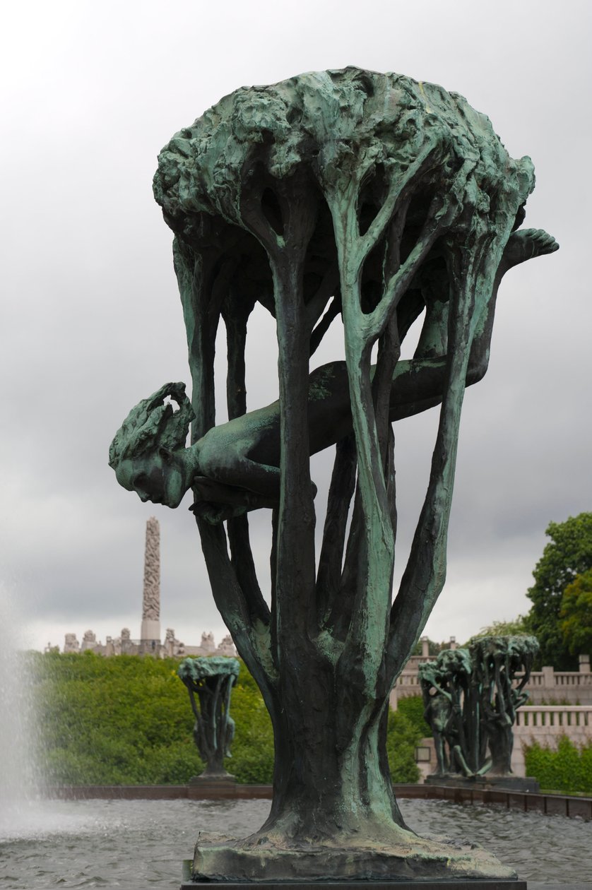 Dívka na stromě, socha v parku Frogner, Oslo, Norsko (bronz) od Gustav Vigeland